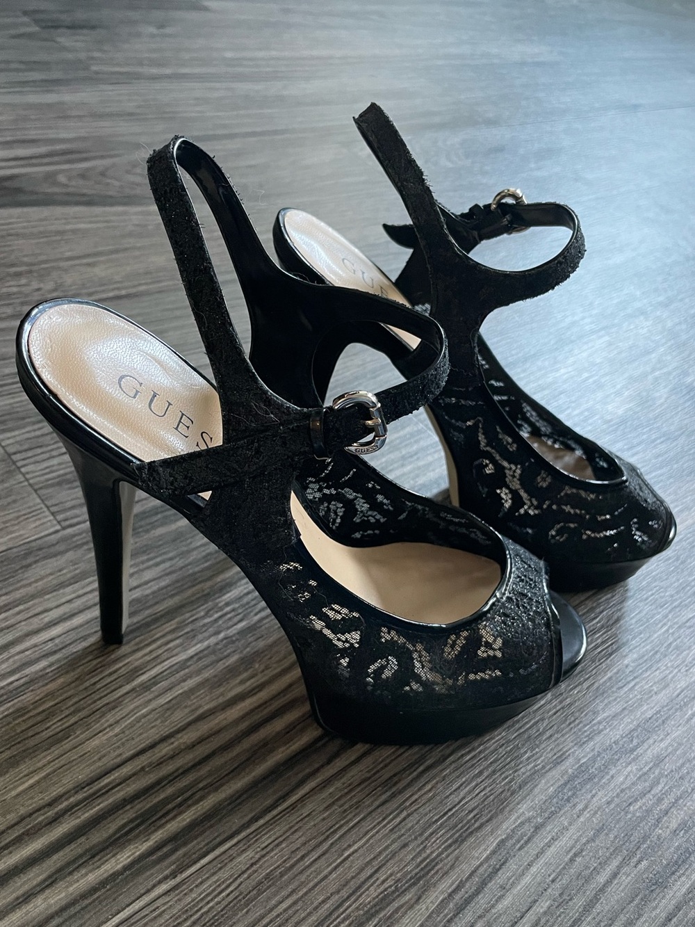 Guess Platform Lace Heels Size 7.5